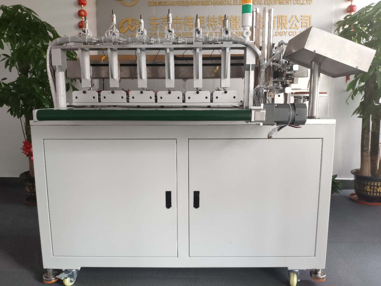 伟思特自动磁铁机顺利交货